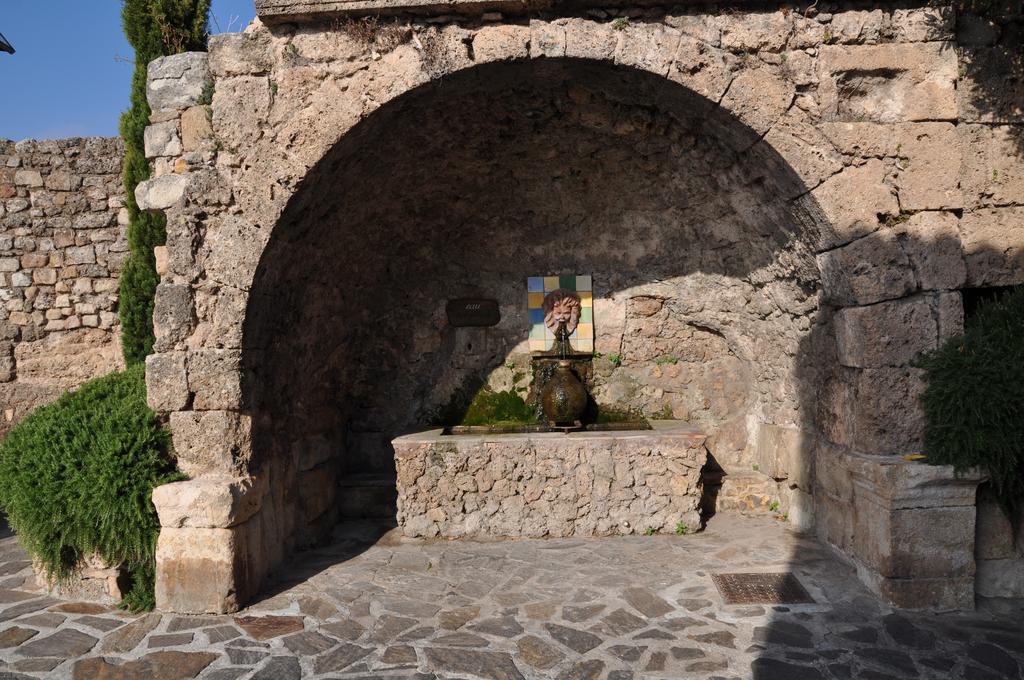 فندق Le Logis Du Guetteur Les Arcs-sur-Argens المظهر الخارجي الصورة